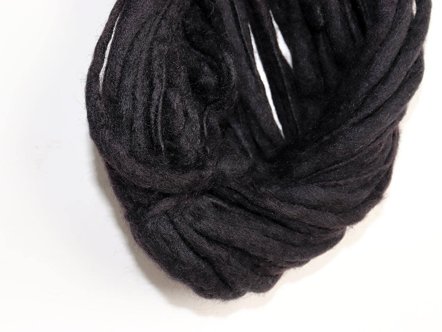 Onix Black Yarn